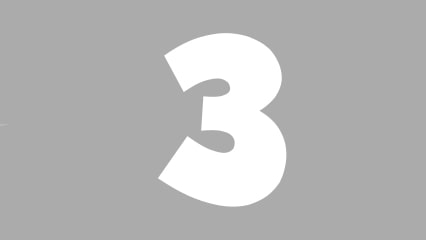 Жопастая телочка в красных трусиках скачет на резиновом дилдо